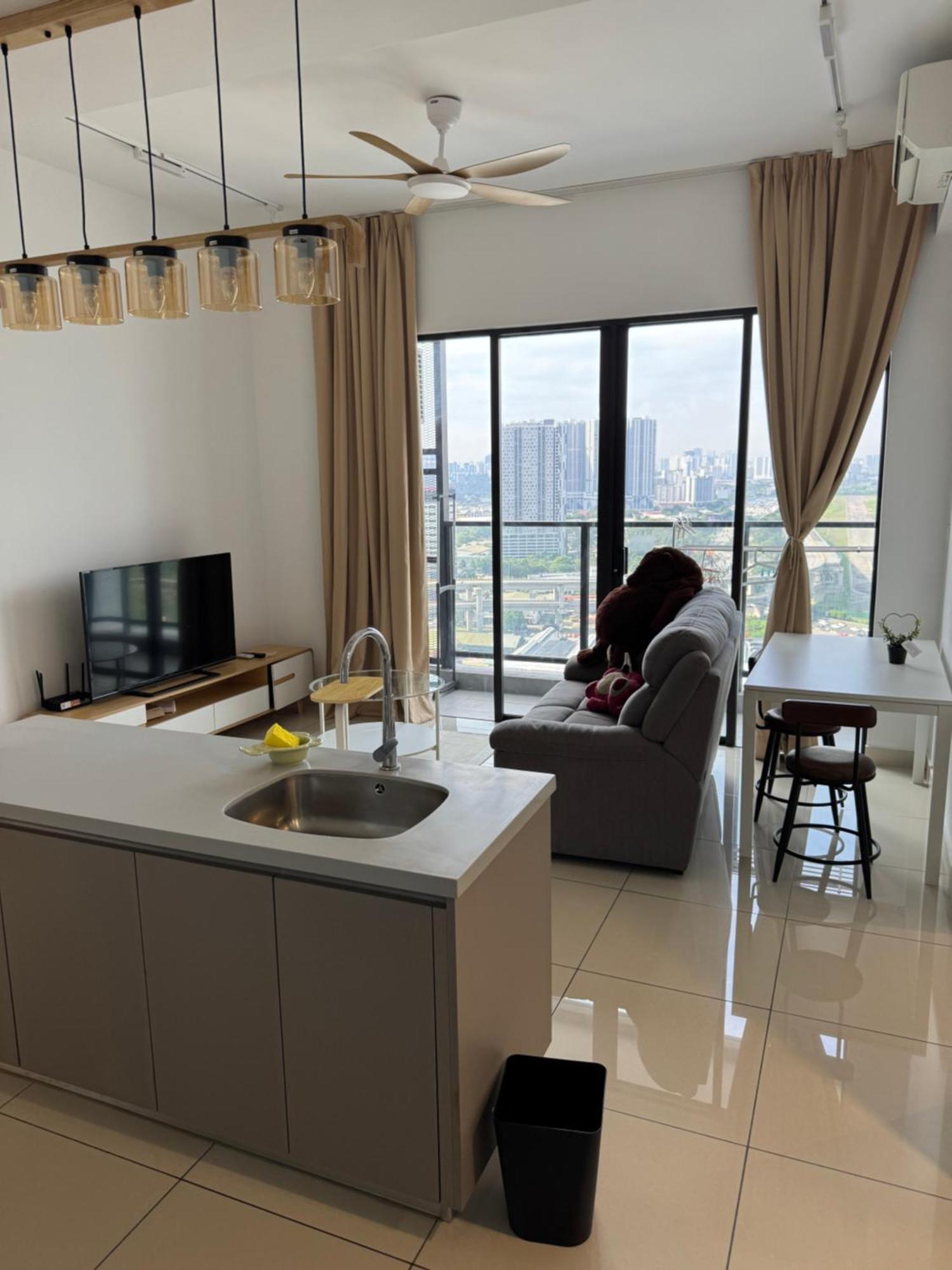 Trion Luxe Service At Klcc Pangsapuri Kuala Lumpur