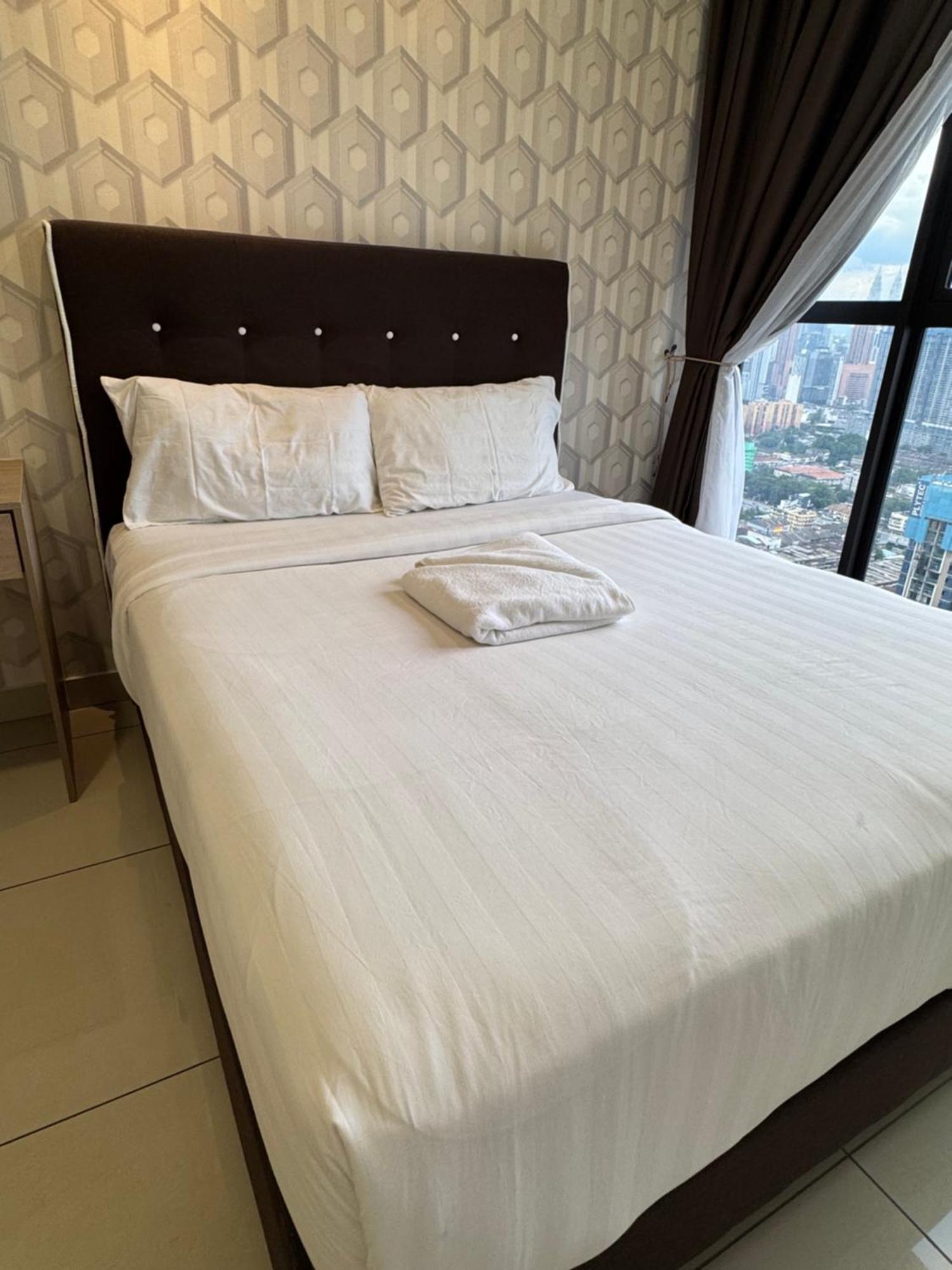 Trion Luxe Service At Klcc Pangsapuri Kuala Lumpur
