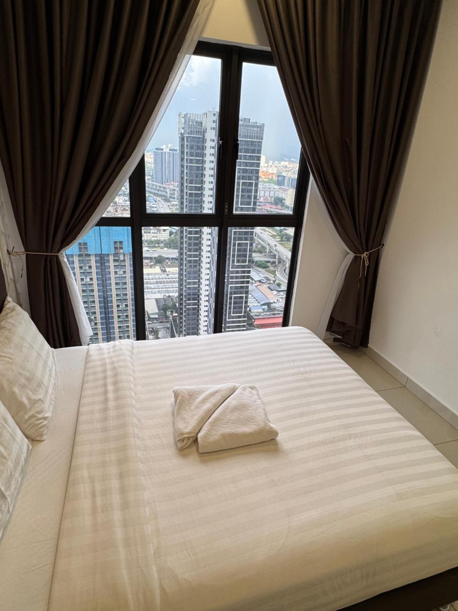 Trion Luxe Service At Klcc * Kuala Lumpur