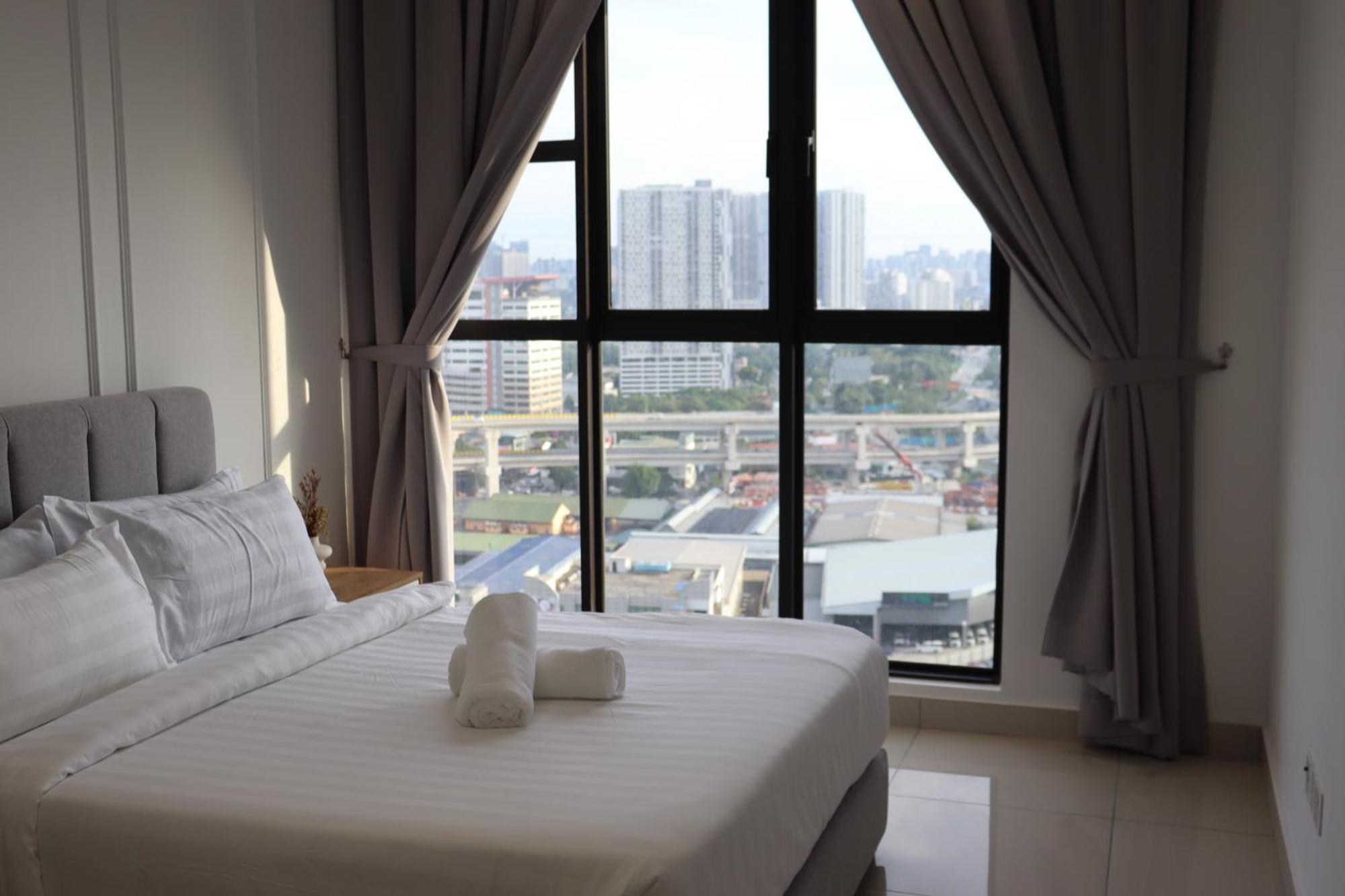 Trion Luxe Service At Klcc Kuala Lumpur